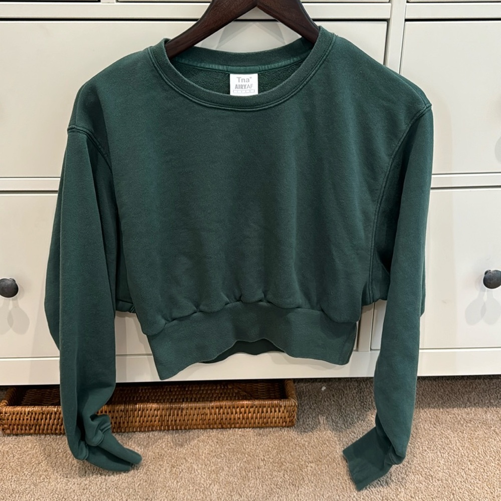 Aritzia TNA crop sweater size small